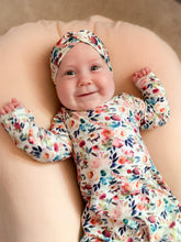 Load image into Gallery viewer, Mommy &amp; Me Fall Floral Twist