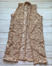 Load image into Gallery viewer, Lace Dusters