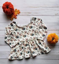 Load image into Gallery viewer, Thankful Long Sleeved Peplum