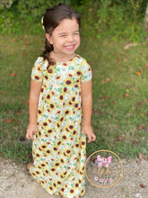 Load image into Gallery viewer, Short Sleeved Maxi Dress