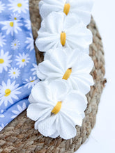 Load image into Gallery viewer, Daisy Bows